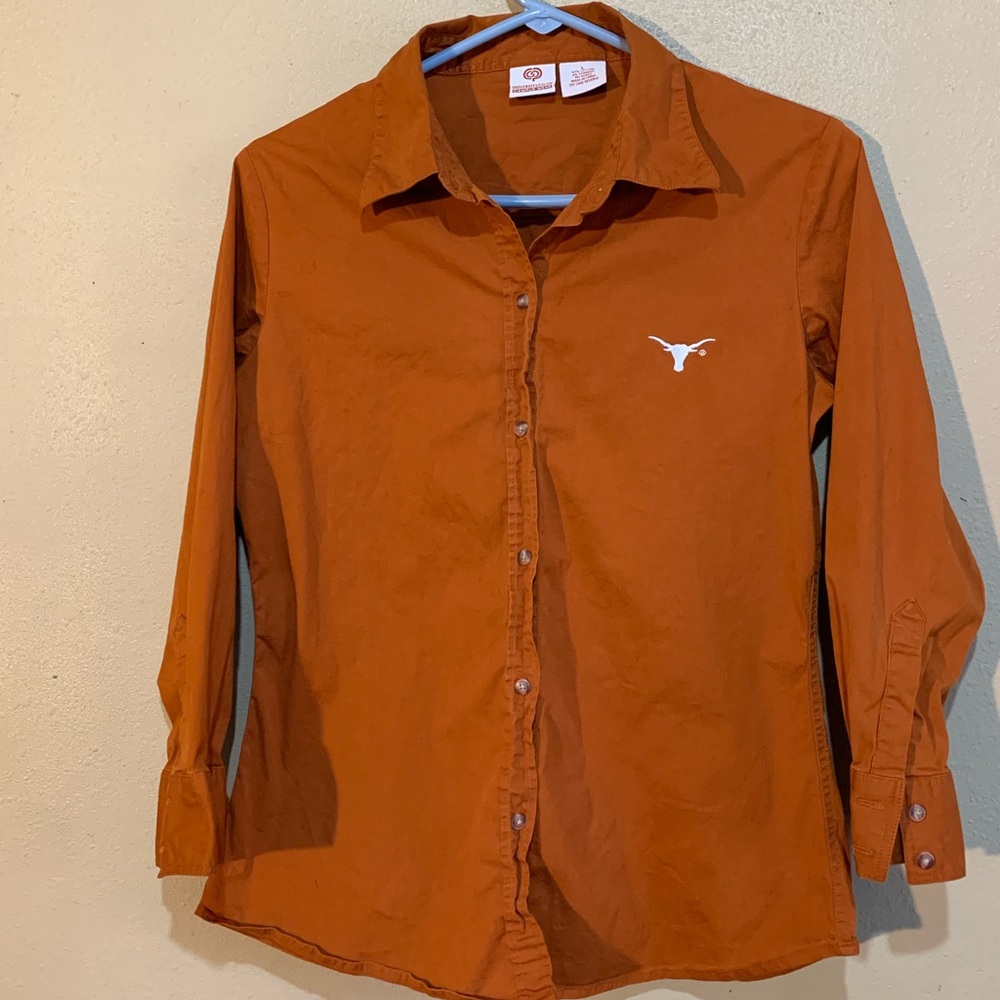 Large woman’s university co-op Longhorns shirt